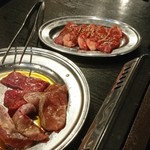 ホルモン焼肉 はし臓 - 本日のホルモン盛り    カルビ