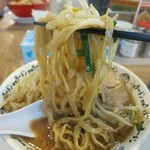 野郎ラーメン - ビロビロの平打ち極太麺。