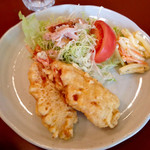 レストランZOO - ある日のランチメニュー(¥800)から
                                海老の重ね天ぷら
                                天つゆに浸けて食べるが、けっこうなボリュームがある。