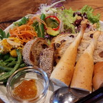 マイスターズバックシュトゥーベカキヌマ - お野菜たっぷりのランチプレート