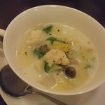 コルテロ - 豊前産アサリと野菜のチャウダー　300円