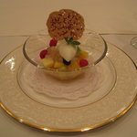 タワーズレストラン クーカーニョ - クーカーニョ：季節のフルーツとタピオカ　ヨーグルトのシャーベットとのハーモニー