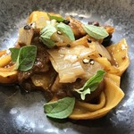 クイントカント - ストリケッティ 鳥取和牛のラグーソース カラブリア風