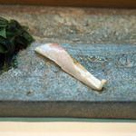 寿司栄 - 縞鯵の摘み