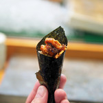 寿司栄 - あん肝の飴煮を海苔巻きで...