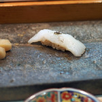 寿司栄 - アオリイカの握り