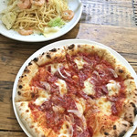 TRATTORIA Infante - クラシコ（サラミ・タマネギのピザ）