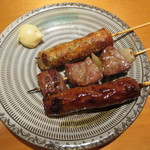 焼鳥いなかもん - 奥から、しそだんご 120円、牛串 200円、かもだんご 120円