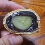 亀屋 - 栗饅頭の断面