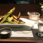 皮付きヤングコーン 700円。