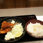 饂飩の四國 - アジフライ定食