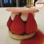 ロルキデ　ブランシュ - 沢山の味と食感を味わうデセール