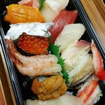 かねとも寿し - 特選すし弁当 1500円