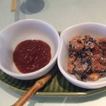 おつまみと辛味調味料