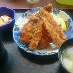 沼津魚市場食堂 - 地魚フライ3種盛り定食 いわし、たちうお、あじ、1680円