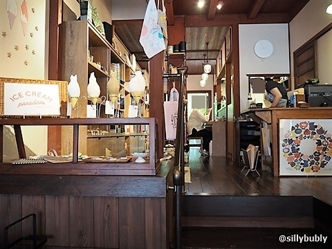 Ehon Cafe Mebae photo 5