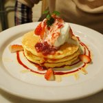 j.s.pancake cafe - Strawberry pancake