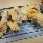 大衆うどん つる亀 - 肉天ぷら4点盛り