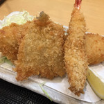 おか屋 - ♪ミックスフライ定食¥800