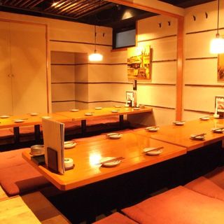 We have a variety of popular [private rooms] available.