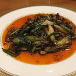 天鳳 - 豚肉と葉ニンニクの回鍋肉（特別料理）