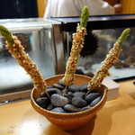 鮨松榮 - アスパラガスのおかき揚げ