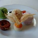 レストラン クレッセント - プティ（？）・フール