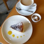 kate coffee - スフレチーズケーキ＆カフェラテ♪