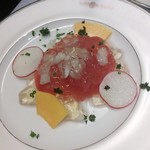 にっぽん丸 - （１日目　夕食）スライストマトのジュレドレッシング掛け。