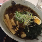 Mugen - 一緒にいた方の醤油ラーメン大盛り。
                      これも美味しそうでした♪