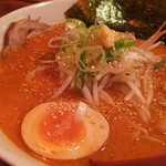 ももまる - 味噌ラーメン880円