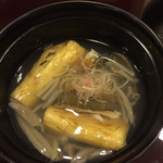 和料理たつのこ - 御椀 : 鮎風干し、焼ナス、じゅんさい