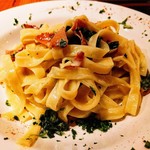 トラットリア ダイ パエサーニ - ほうれん草と生ハム（タリアテッレ）