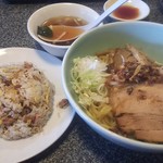 あぶら～亭 - あぶらー麺と半チャーハン 980円