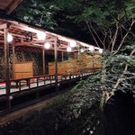 高雄 錦水亭 - 川床の様子。