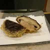 天ぷら 小宮山 - 椎茸の海老詰め