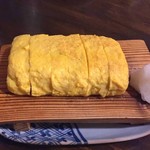 呑み喰い処 一久 - だし巻き玉子　400円。すごいボリューム！