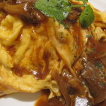 アバ - とろりとした玉子とソースが絡んで