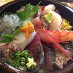 すし・魚処 のへそ  本店 - 高級海鮮ちらし丼