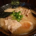 麺屋わっしょい - スジを通した魚介がミソの味噌らーめん（魚介スジ味噌ラーメン）