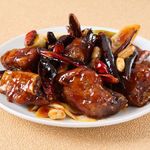 Sichuan-style spicy stir-fried spare ribs