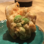 Umazake Kamunabi - 白えび、枝豆のかき揚げ