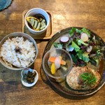 ジャム cafe 可鈴 - お料理が出揃いました。