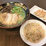 元祖中州屋台ラーメン 一番一竜 - まんぷくセット