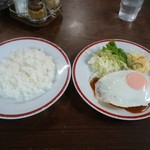 大黒亭 - 定食は無くライス並150円とハンバーグ600円税込。