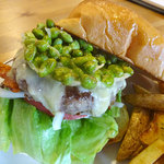 BELLOWS BURGER - 枝豆のフリットとモッツァレラチーズのハンバーガー1380円税込