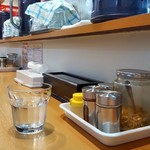 らーめん紫雲亭 - 2017/7  店舗内観