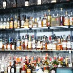 R restaurant & bar - 