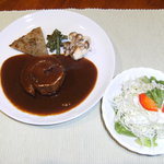 オキザリス - 本格的な味のビーフシチューセット