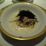 レ セゾン - 11.2　ブレス産プーラルド胸肉のデゥミ・デゥイユとフォワグラとトリュフを加えたバスマチライス